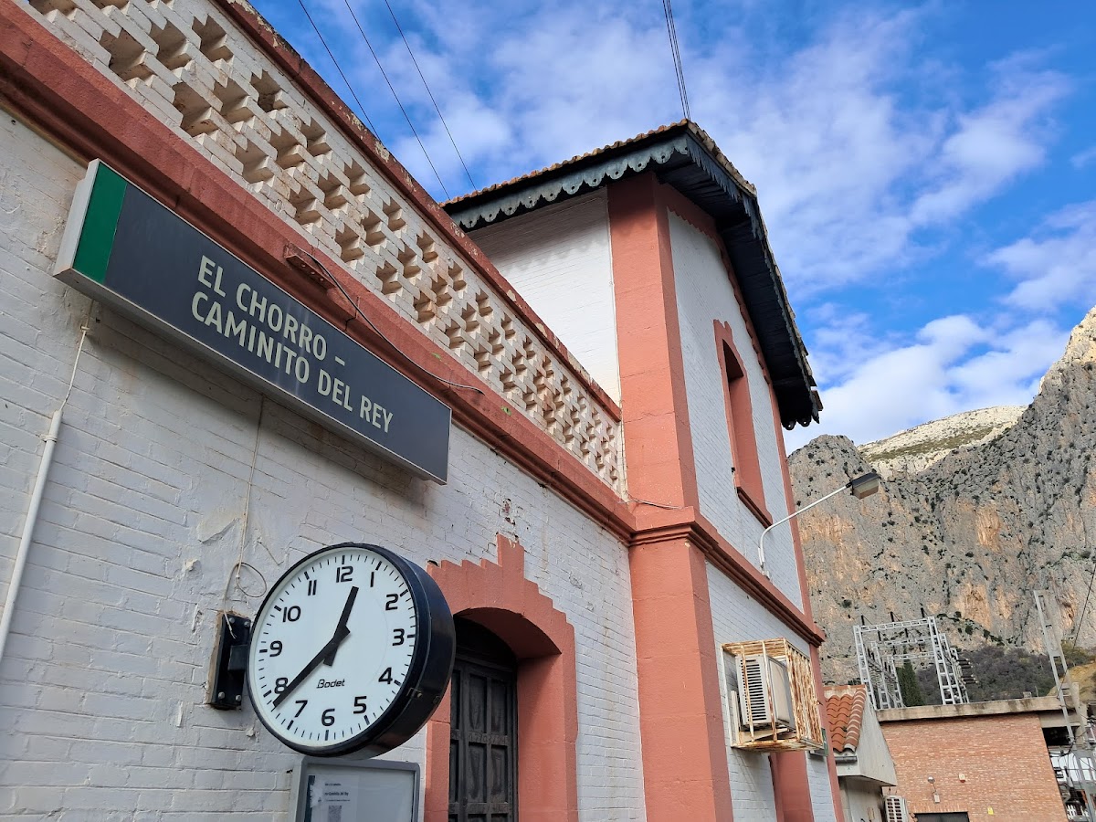 El Chorro station Caminito