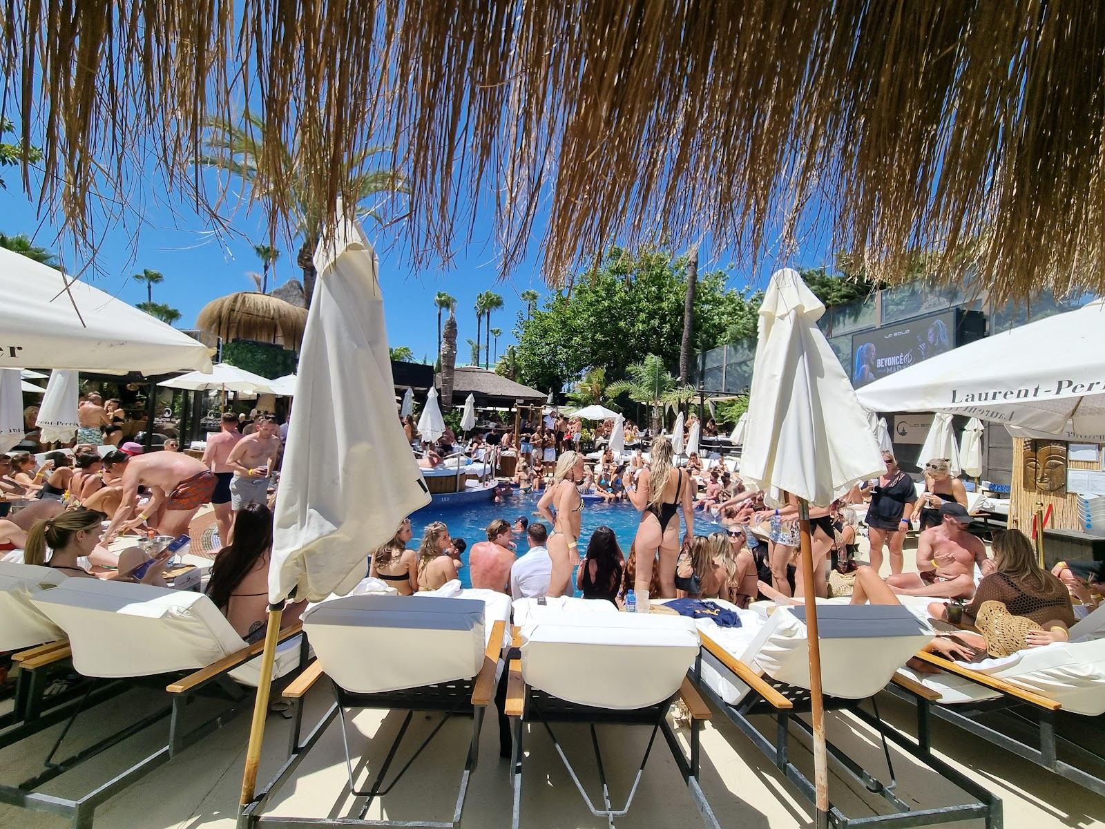 La Sala by the Sea